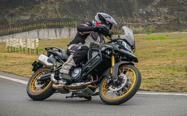 H Voge κυριαρχεί στις πωλήσεις 3